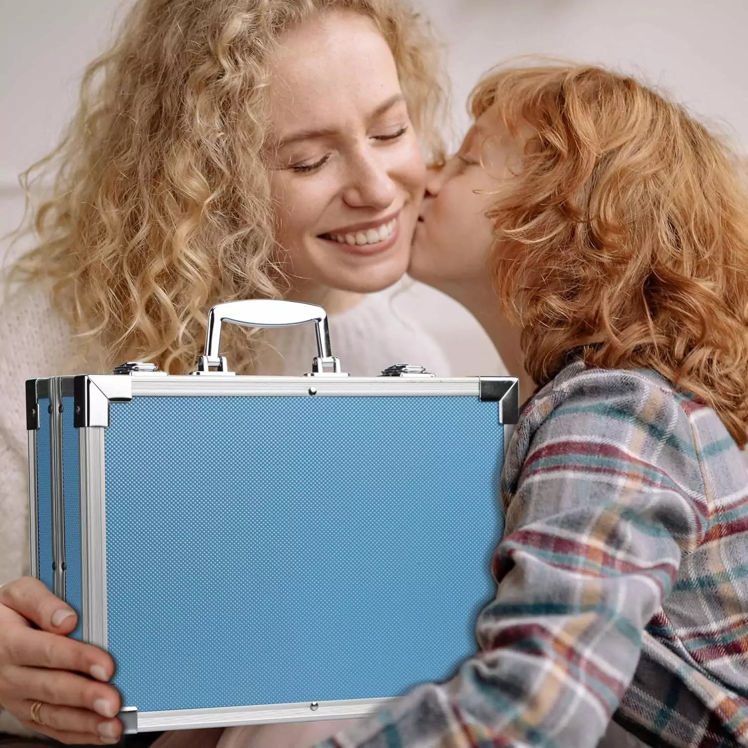 Comprehensive 144-piece kids art supplies set in a portable aluminum case, perfect for educators and creative drawing activities.