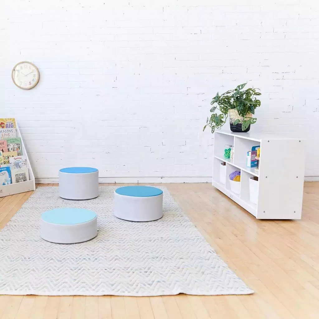  Optimize your classroom with the ECR4Kids Mobile Classroom Shelving Cabinet. Featuring five compartments and a 24in white wash finish for organized learning spaces. 