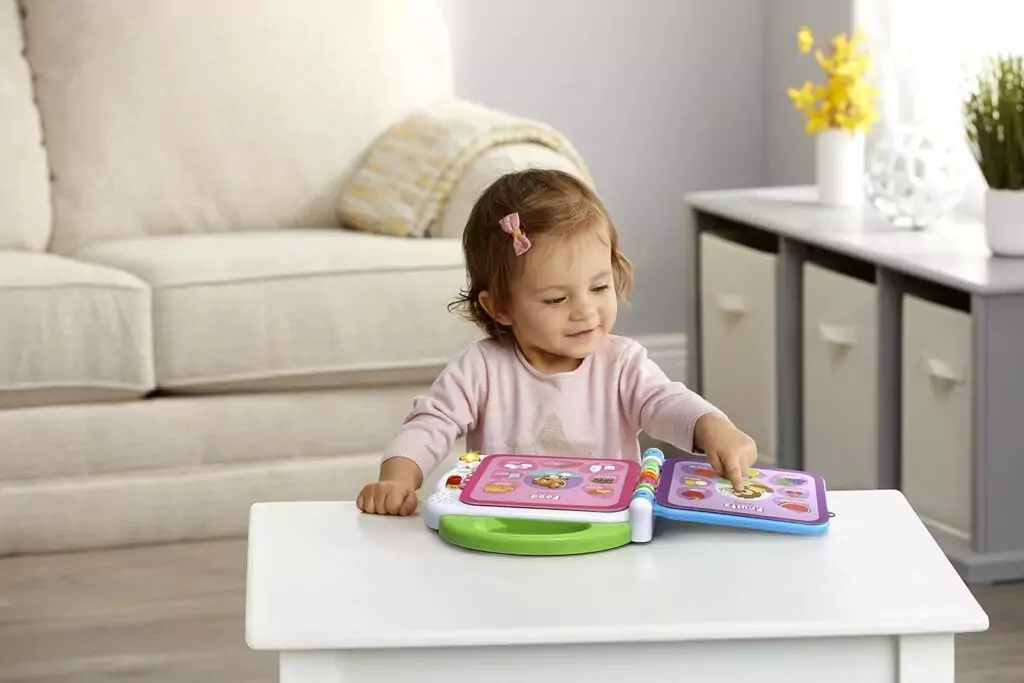 Leapfrog Learning Friends 100 Words Book: Boost early literacy and expand vocabulary for kids with this engaging educational tool.