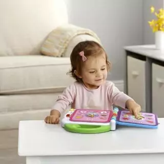 Leapfrog Learning Friends 100 Words Book: Boost early literacy and expand vocabulary for kids with this engaging educational tool.