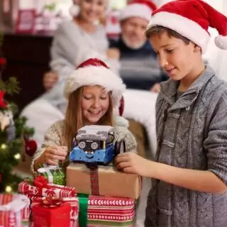 STEM Learning Kit: Makeblock mBot Robotics for Kids with Scratch and Arduino, Ideal for Enhancing Coding Skills and Creativity.