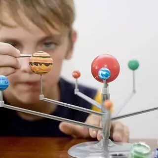 Glow-in-the-dark Solar System Planetarium Kit for kids and educators. Ideal for DIY space exploration, educational science projects, and astronomy learning.