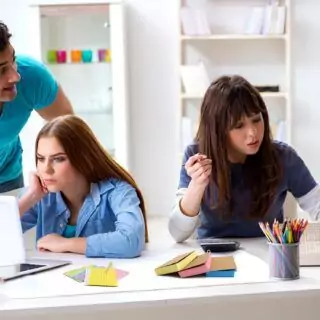 Colorful 800 Count Index Cards for Teachers: Ruled and Punched for Convenient Organization, Ideal for Classroom Use and Teaching Aids.