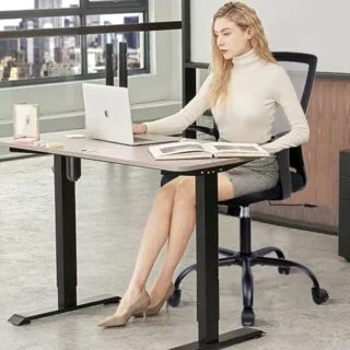 Ergonomic mesh desk chair with lumbar support, designed for educators. Ideal for modern classrooms, promoting comfort and productivity on wheels.