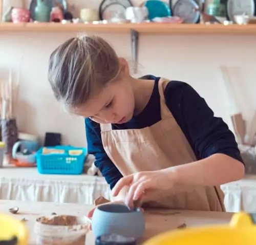 28-piece pottery tools set ideal for kids' polymer and air dry clay projects, enhancing creativity and hands-on learning in educational settings.