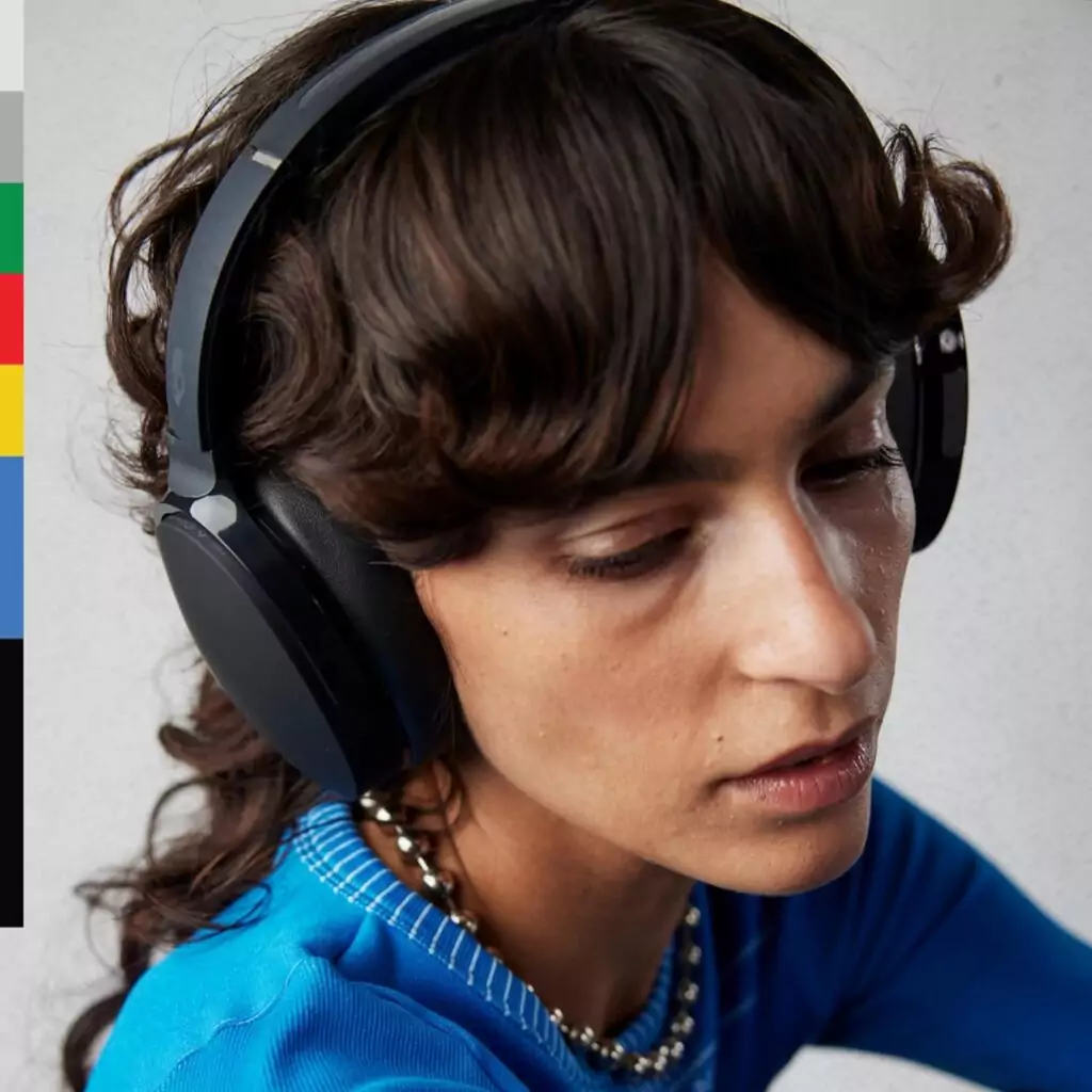 Skullcandy Hesh ANC Over-Ear Bluetooth Headphones offer 22-hour battery life, noise cancellation, and comfort, perfect for educators seeking quality audio.