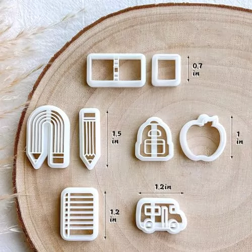 Discover Creative Jewelry Making with Polymer Art Cutters: A Comprehensive Workshop for Teachers and Students to Enhance Artistic Skills and Techniques.