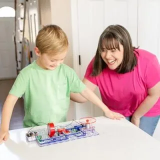 Snap Circuits Extreme SC-750 offers solar power projects and a color manual for an engaging learning experience, perfect for hands-on education.
