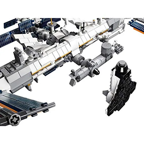 LEGO Ideas 21321 International Space Station Set: An educational display for space exploration enthusiasts, featuring a detailed ISS model assembly.